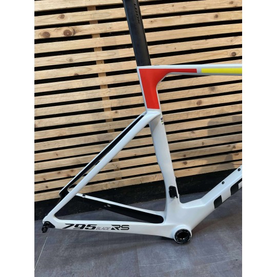 Cadre Look 795 Blade RS 2 – Aérodynamisme et performance pour cyclistes exigeants