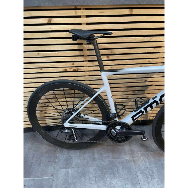 BMC Teammachine SLR01 Ultegra Di2 – Vélo de Route Carbone Haut de Gamme