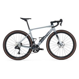 BMC Kaius 01 THREE 2026 – Vélo Gravel Carbone Haut de Gamme Shimano GRX Di2